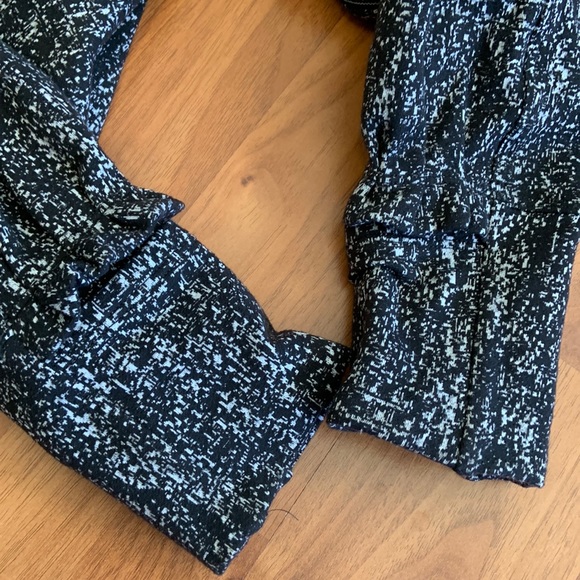 Lululemon Athletica Extra Mile Long Sleeve - Picture 6 of 15